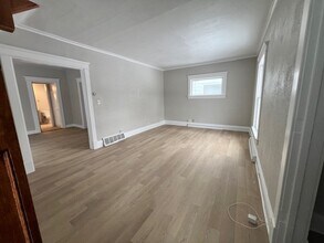 911 E Washington St in South Bend, IN - Building Photo - Building Photo