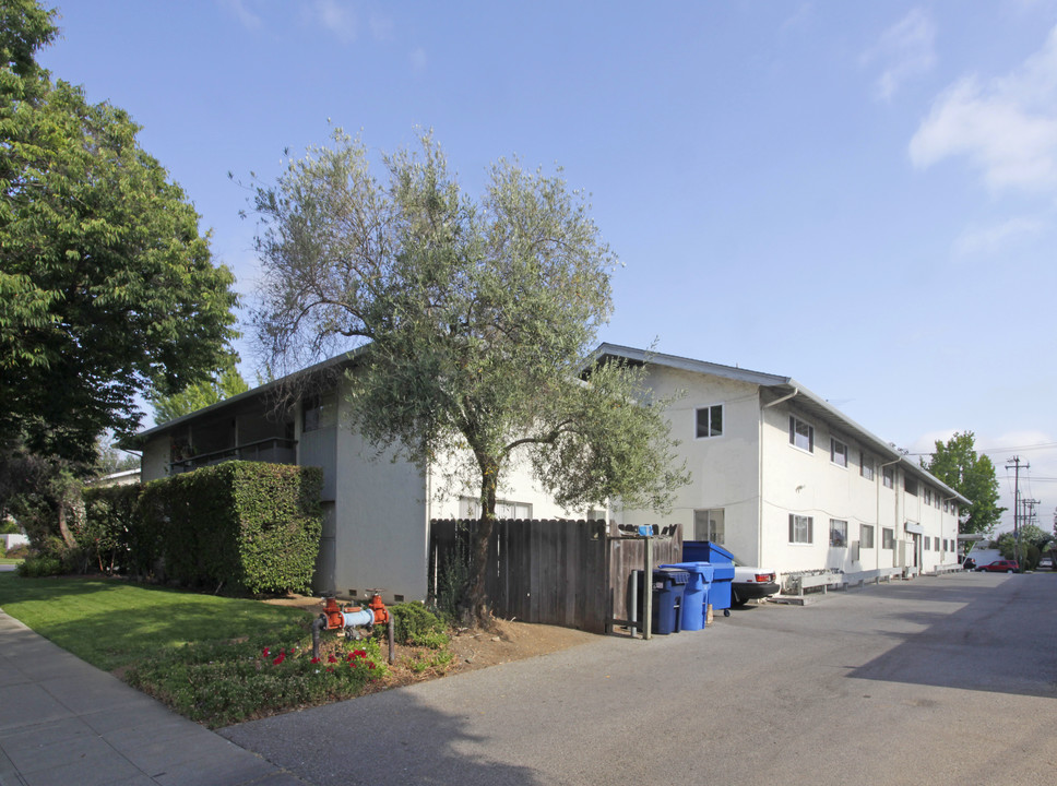 Ontario Arms Apartments in Sunnyvale, CA - Building Photo