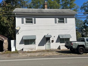 2240 Potomac Ave in Pittsburgh, PA - Building Photo - Building Photo