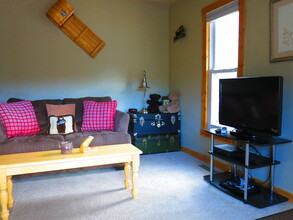 345 8th Ave, Unit 607 Centennial Drive - H in Idaho Springs, CO - Foto de edificio - Building Photo