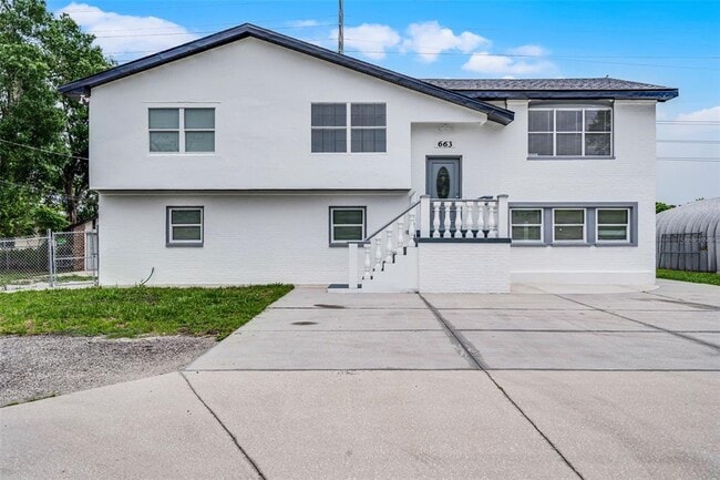 property at 663 S Econlockhatchee Trail