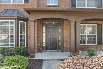 5376 Amberden Hall Dr in Suwanee, GA - Building Photo - Building Photo