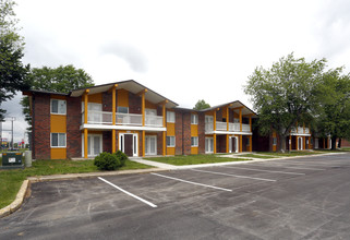 The Haciendas in Indianapolis, IN - Foto de edificio - Primary Photo