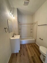 1047 12th St, Unit 1047 in Rock Island, IL - Foto de edificio - Building Photo