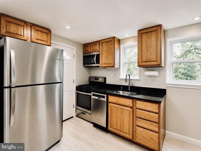 property at 2500 Lake Ave
