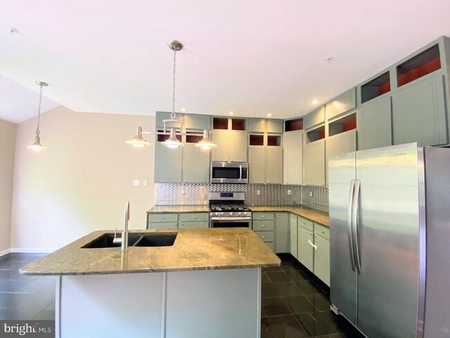 174 Fringetree Dr in West Chester, PA - Building Photo - Building Photo