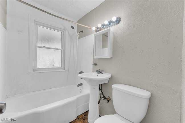 property at 3264 E 149th St