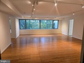 5450 Whitley Park Terrace in Bethesda, MD - Building Photo