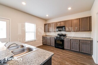 11036 Patriot Ct in Cleveland, TX - Building Photo - Building Photo