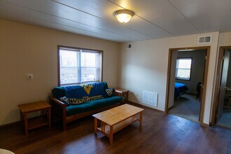 Courtyard West in Morgantown, WV - Building Photo - Building Photo