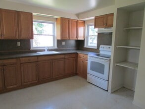 124 N Earl St in Shippensburg, PA - Building Photo - Building Photo