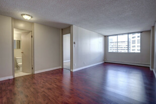 727 6 Ave SW, Unit 07 in Calgary, AB - Foto de edificio - Building Photo