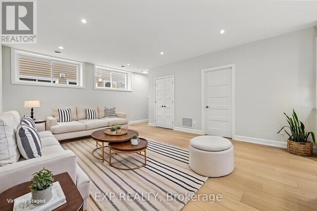 448 Falcon Ln in Russell, ON - Building Photo - Building Photo