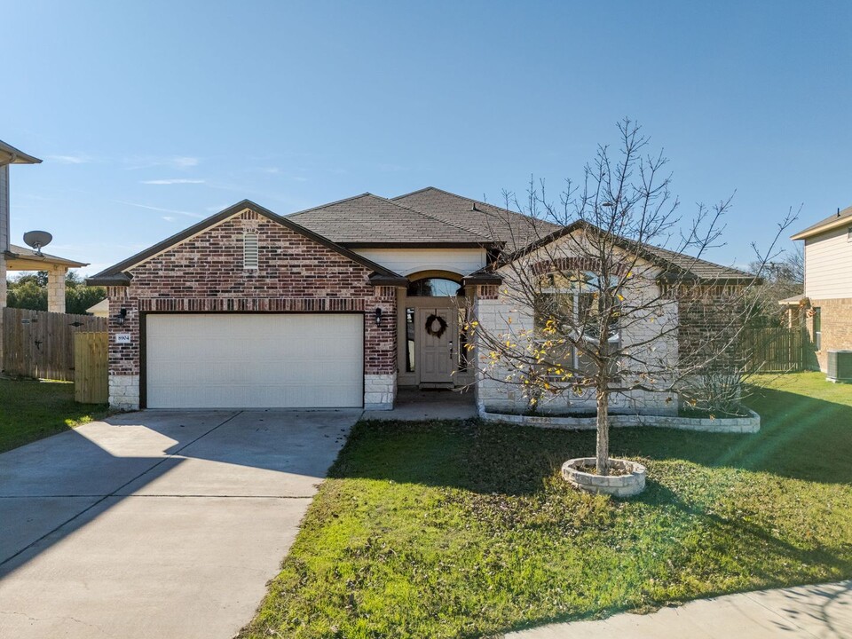 8904 Viewpark Ln in Killeen, TX - Building Photo