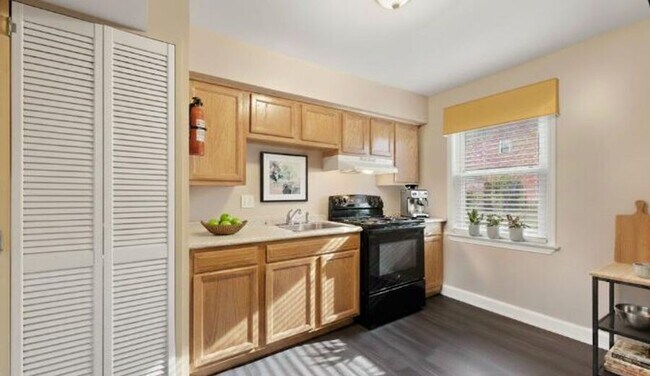 5007 Sheriff Rd NE in Washington, DC - Foto de edificio - Building Photo