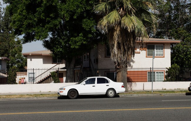 Victoria Apartments in Riverside, CA - Foto de edificio - Building Photo