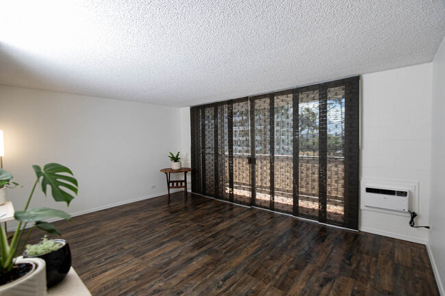 1941 Church Ln, Unit 408 in Honolulu, HI - Building Photo - Building Photo