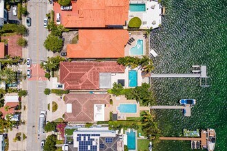 1430 Stillwater Dr in Miami Beach, FL - Building Photo - Building Photo