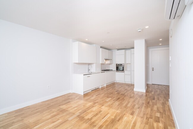 1210 Columbia Rd, Unit Columbia Rd in Boston, MA - Building Photo - Building Photo