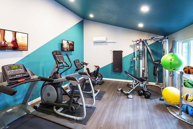 CentrePointe in San Diego, CA - Foto de edificio - Building Photo