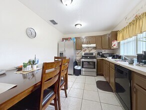 522 Imperial Pl in Kissimmee, FL - Building Photo - Building Photo