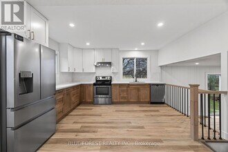 1858 Aldersbrook Rd in London, ON - Building Photo - Building Photo