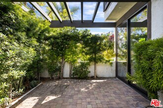 1549 Palisades Dr in Los Angeles, CA - Building Photo - Building Photo