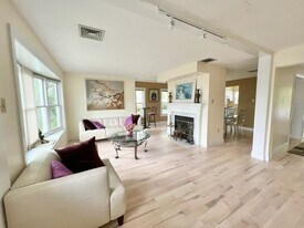 14 Angela Ln in Watertown, MA - Building Photo