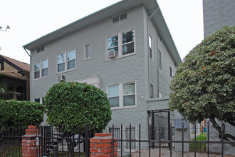 1819 P St in Sacramento, CA - Building Photo - Building Photo