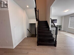 82 Sun Vly Ave in Wasaga Beach, ON - Building Photo - Building Photo