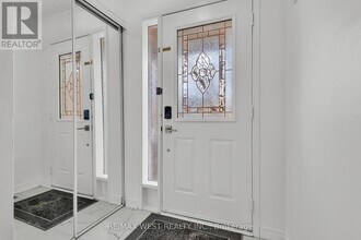 3865 Allcroft Rd in Mississauga, ON - Building Photo - Building Photo