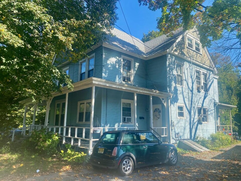 112 E Park Ave in Merchantville, NJ - Building Photo