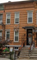 391 Woodlawn Ave in Jersey City, NJ - Building Photo