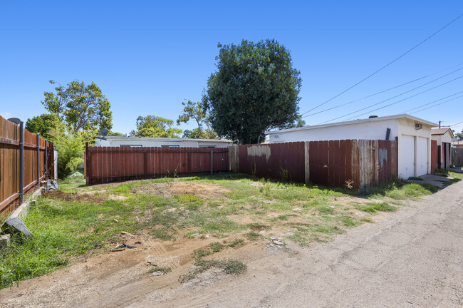 4342 Bannock Ave in San Diego, CA - Building Photo - Building Photo