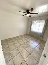 1401 W Clarendon Ave, Unit 2 in Phoenix, AZ - Foto de edificio - Building Photo