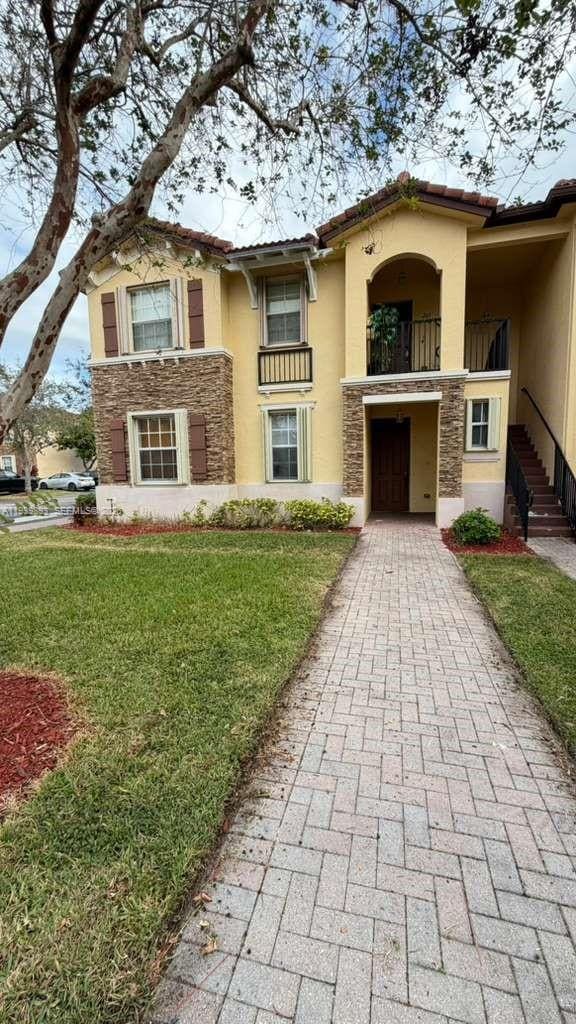 1555 NE 33rd Rd in Homestead, FL - Foto de edificio - Building Photo