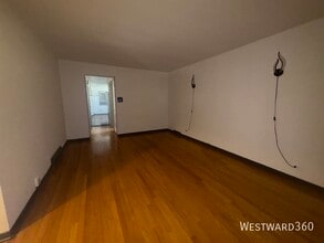 13820 S Tracy Ave in Riverdale, IL - Building Photo - Building Photo