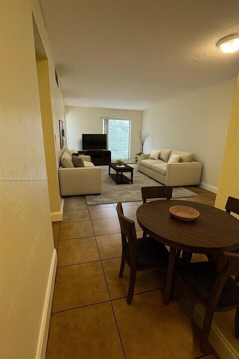1650 S Le Jeune Rd in Coral Gables, FL - Building Photo