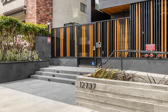 Lib Vista in Los Angeles, CA - Building Photo - Building Photo
