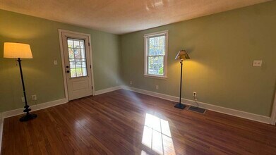 15 Cloverdale St in Northampton, MA - Building Photo - Building Photo