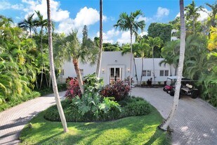 397 Harbor Ct in Key Biscayne, FL - Building Photo