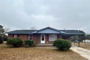 507 Oakdale Gin Rd in Raeford, NC - Building Photo