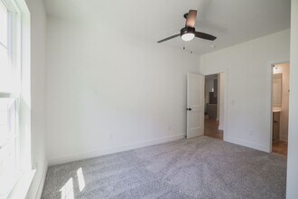 124 Elgin Ln in Central, SC - Building Photo - Building Photo