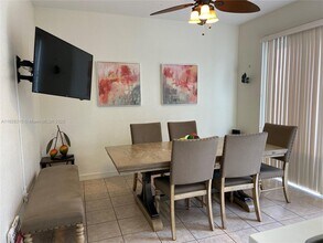 11236 NW 56th St in Doral, FL - Building Photo - Building Photo
