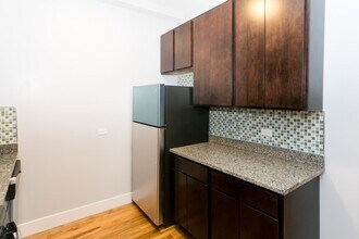 4828 N Damen Ave, Unit A09W in Chicago, IL - Building Photo - Building Photo