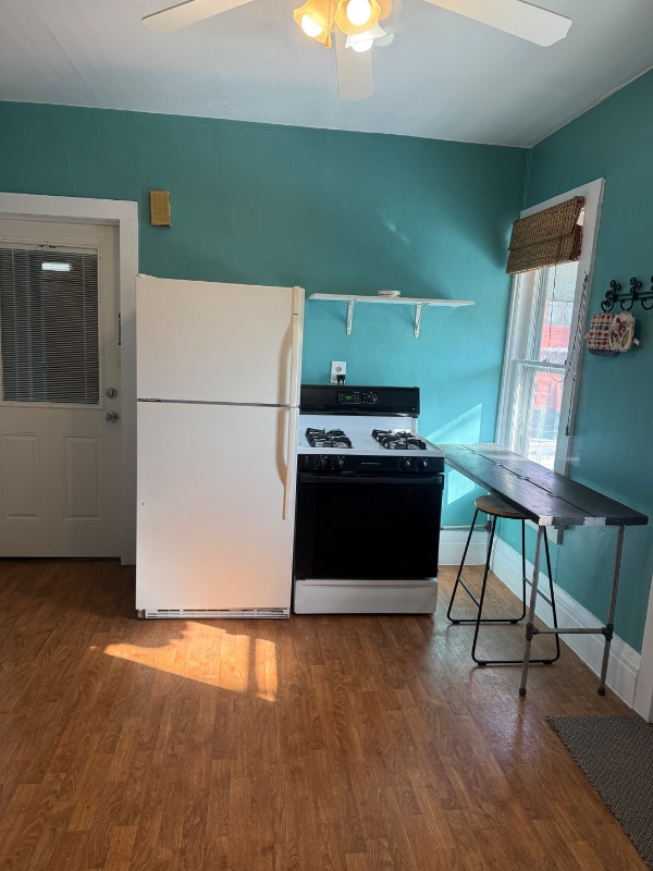 547a E Dover St in Milwaukee, WI - Foto de edificio - Building Photo