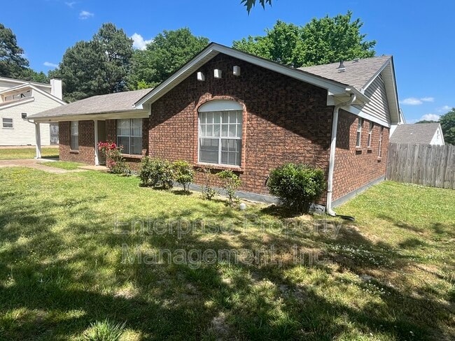 4386 Sunnyslope Dr in Memphis, TN - Building Photo - Building Photo