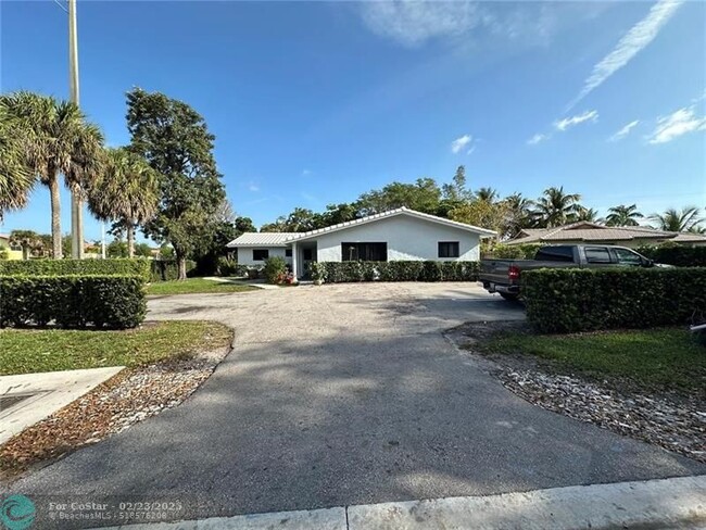 3741 Riverside Dr in Coral Springs, FL - Building Photo - Building Photo