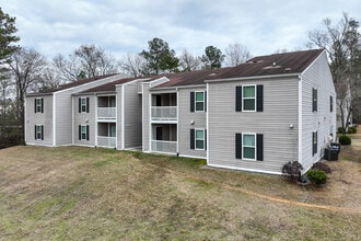 Pine Knoll in Milledgeville, GA - Building Photo - Building Photo