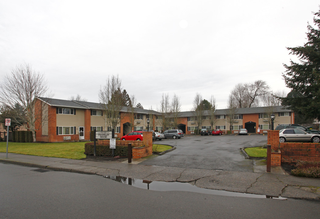 Franklin House in Beaverton, OR - Building Photo